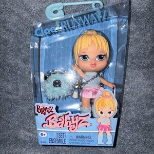 Bratz Babyz Cloe Doll with Pink Outfit